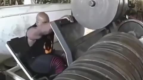 Ronnie Coleman Levantando 1 Tonelada