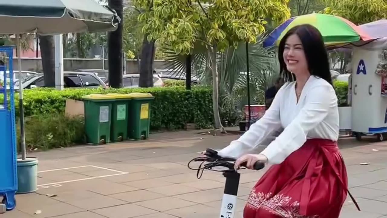 reactions video " me rideing bike "