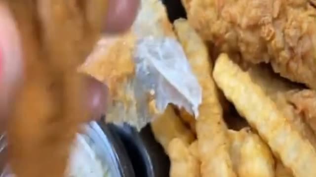 Mom is Served Fried Paper Instead of Fried Chicken