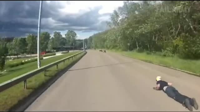 Running so fast must be wrestling.