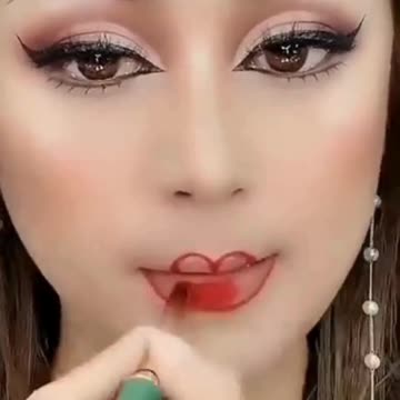 Most viral lipstick hack