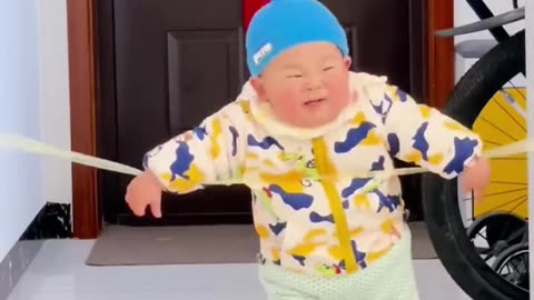 Cute and funny baby laughing!! Try no to laugh🤣🤣🤣