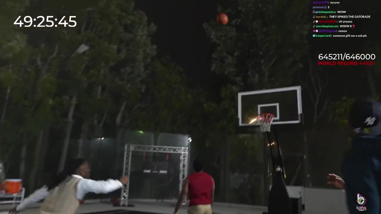 Kevin Hart vs Kai Cenat 1v1 Basketball