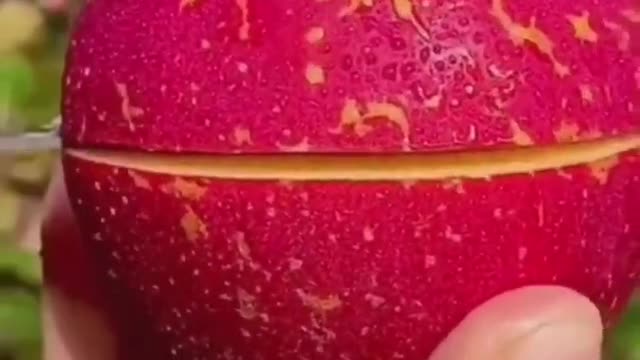 Satisfying fruit cutting video