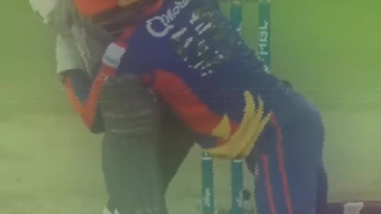 Keeper catch the batsman