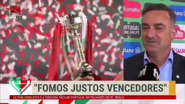 Pergunta ridícula da TVI a Carlos Carvalhal