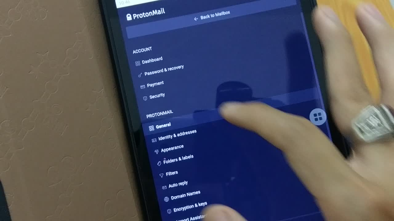 Lướt Sóng Thần ProtonMail