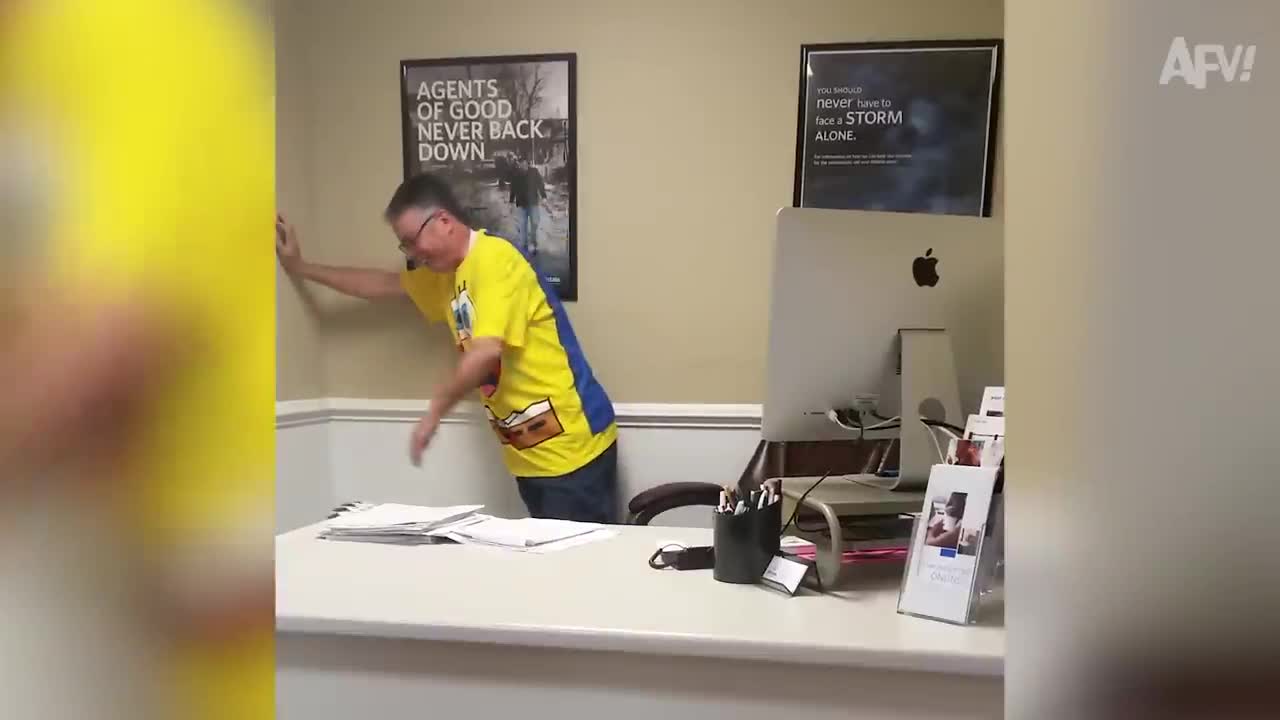 BEST Halloween Pranks and Fails