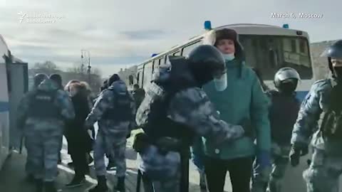 Thousands of Protesters Detained In Anti-War Protests Across Russia