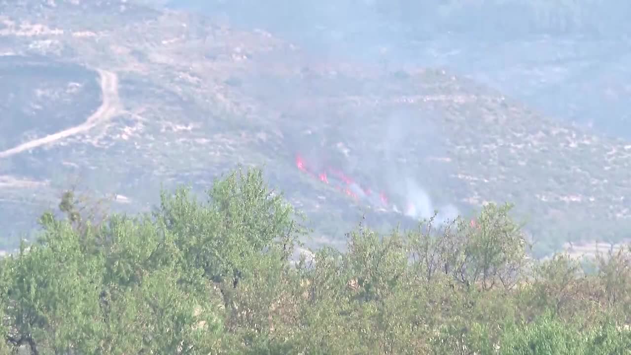 Wildfires force 1,500 to flee homes in Spain