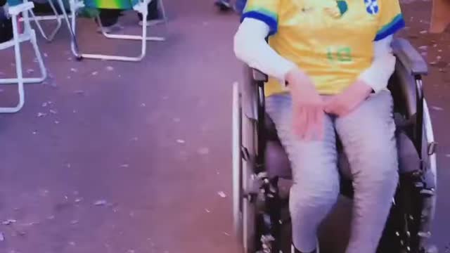 Os criminosos segunda a imprensa no Brasil.