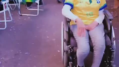Os criminosos segunda a imprensa no Brasil.
