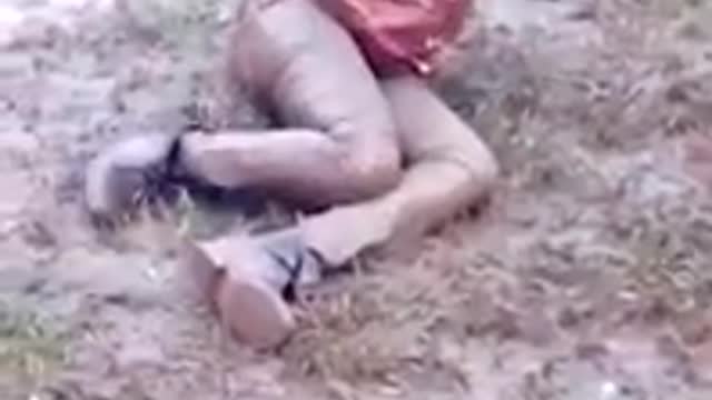 DAMN! See How This Slay Queen Drinks Herself Silly At An Event And Got Disgraced In Public.