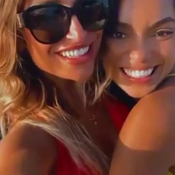 HOT GIRLS ARE READY FOR PRIVAT YACHT PARTY