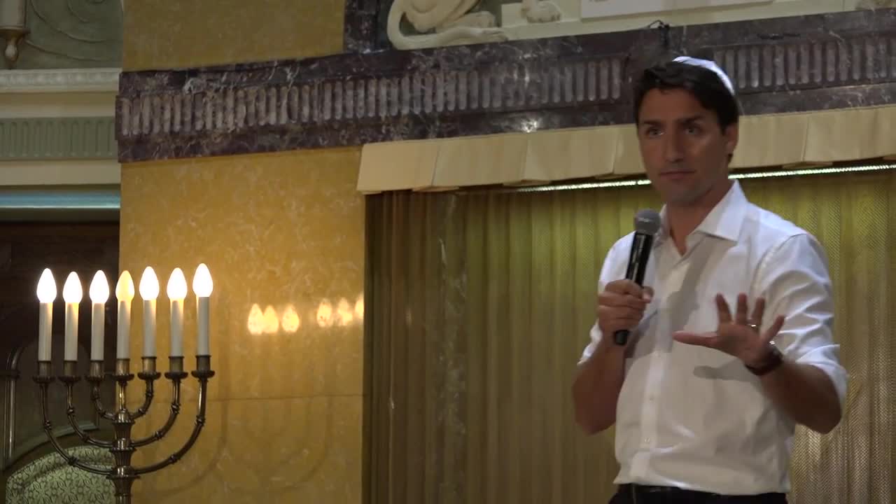 Justin "Castro" Trudeau at the synagogue