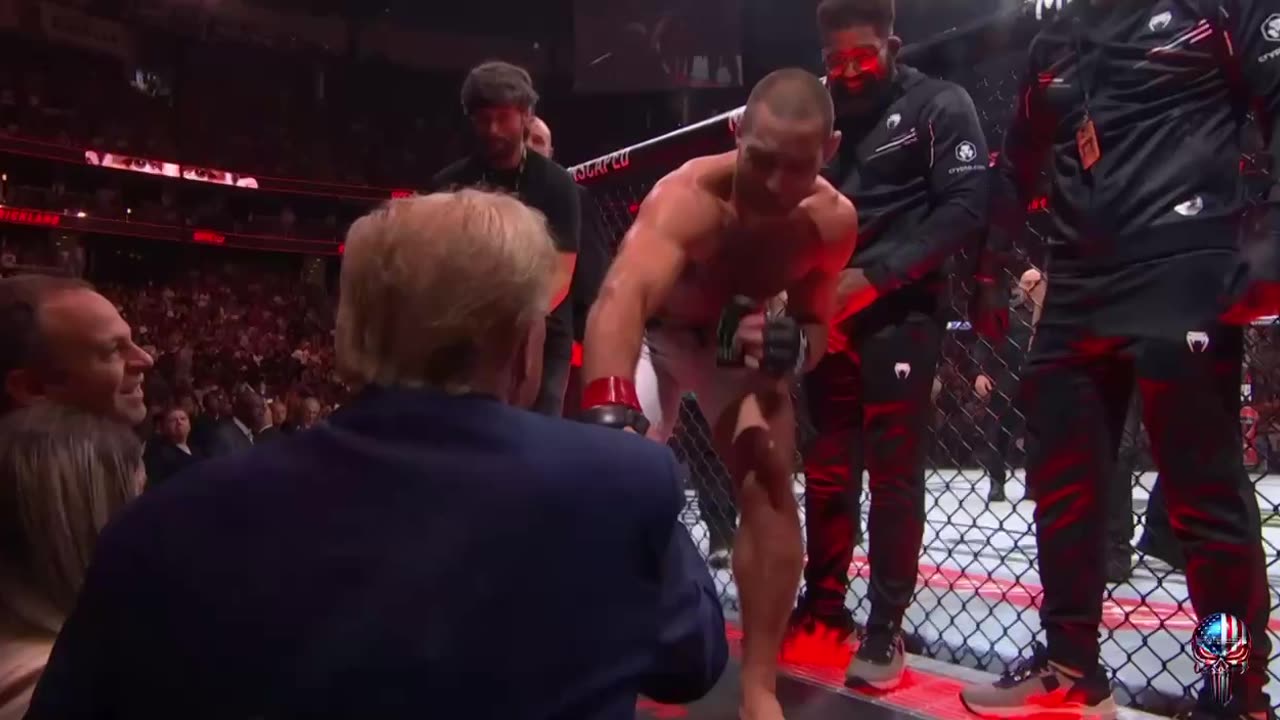 Sean Strickland praises Trump on the mic after winning his fight