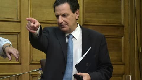 Σκυλακάκης: «Δεν μειώνουμε τον φόρο στα καύσιμα γιατί οι φτωχοί δεν έχουν αυτοκίνητο»!