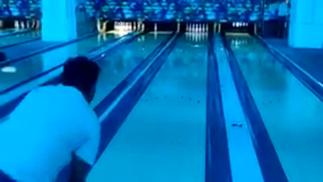 Bowling fails , funny fall , funny video