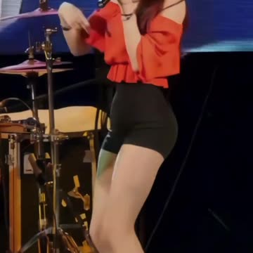 Human Daji lifts her legs and dances#Who can withstand this#小manwaist twists#full screen big long legs#Korean girl group hot dance#charming sexy