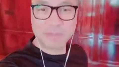 20181023 昨晚澳门的一个朋友突然出现在我家 吓死我了