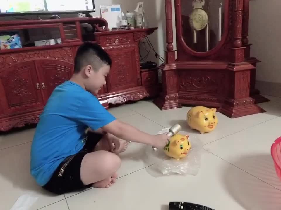 Let's smash the pig
