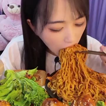 Fast Eating Challenge ( 7 🍗, 7 eggs omlette, 1.7lb Ramen ) | #asmr #food #eating #funny #shorts