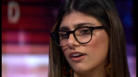 Mia Khalifa: "Porn is not reality"