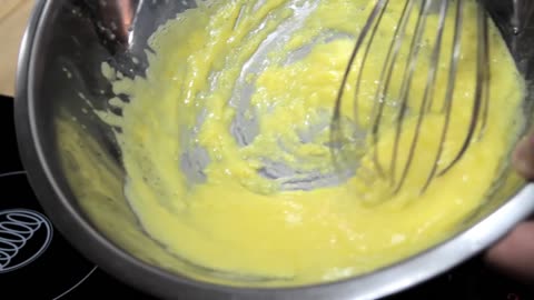 Incredible Way To Make 1-Minute Hollandaise