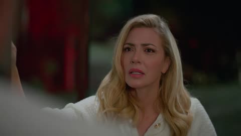 Süreyya desenmascara a Akif ante Nebahat