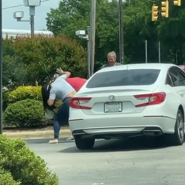 Drivers fight at North Carolina gas station as fuel shortage persists