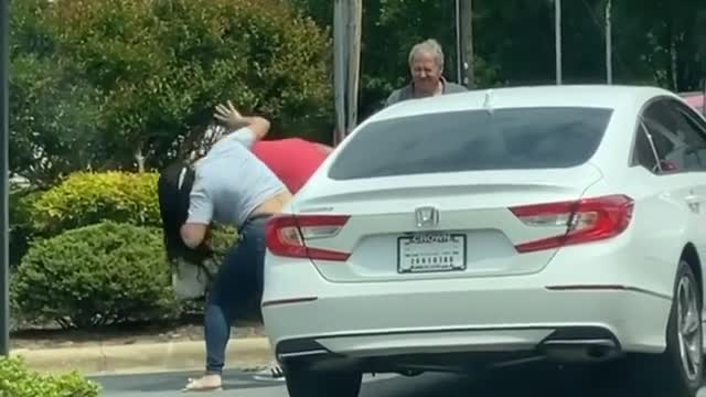 Drivers fight at North Carolina gas station as fuel shortage persists