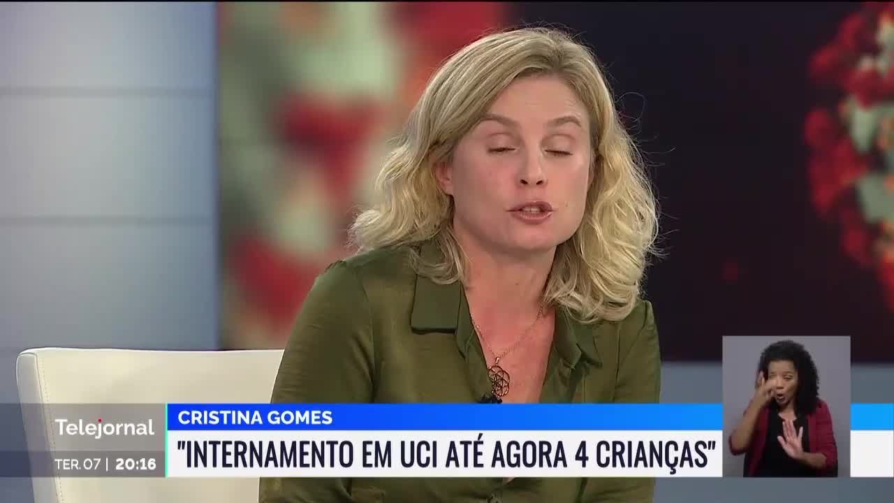 Médica dos cuidados Intensivos pediátricos.