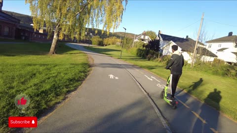 RIDING E-SCOOTER WHILE MAKING VIDEO #DRAMMEN #NORWAY - NO MUSIC - NO TALKING - 4K NATURE