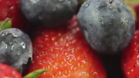 Keto Quick Snacks - Greek Yoghurt and Berries