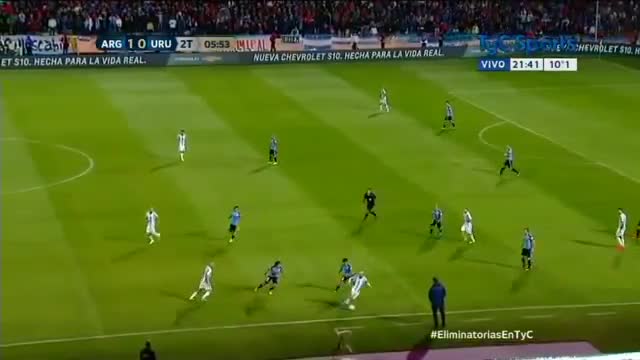 Leo Messi Humiliates Corujo