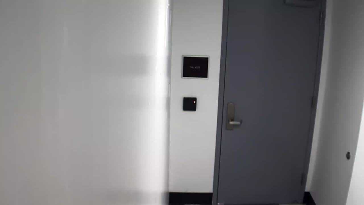 6144RHOBG2G201ABStairwayLobbyEntry_2021-01-06_23h40min03s403ms.mp4