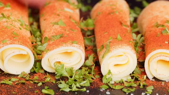 how to make Keto cheese roll-ups