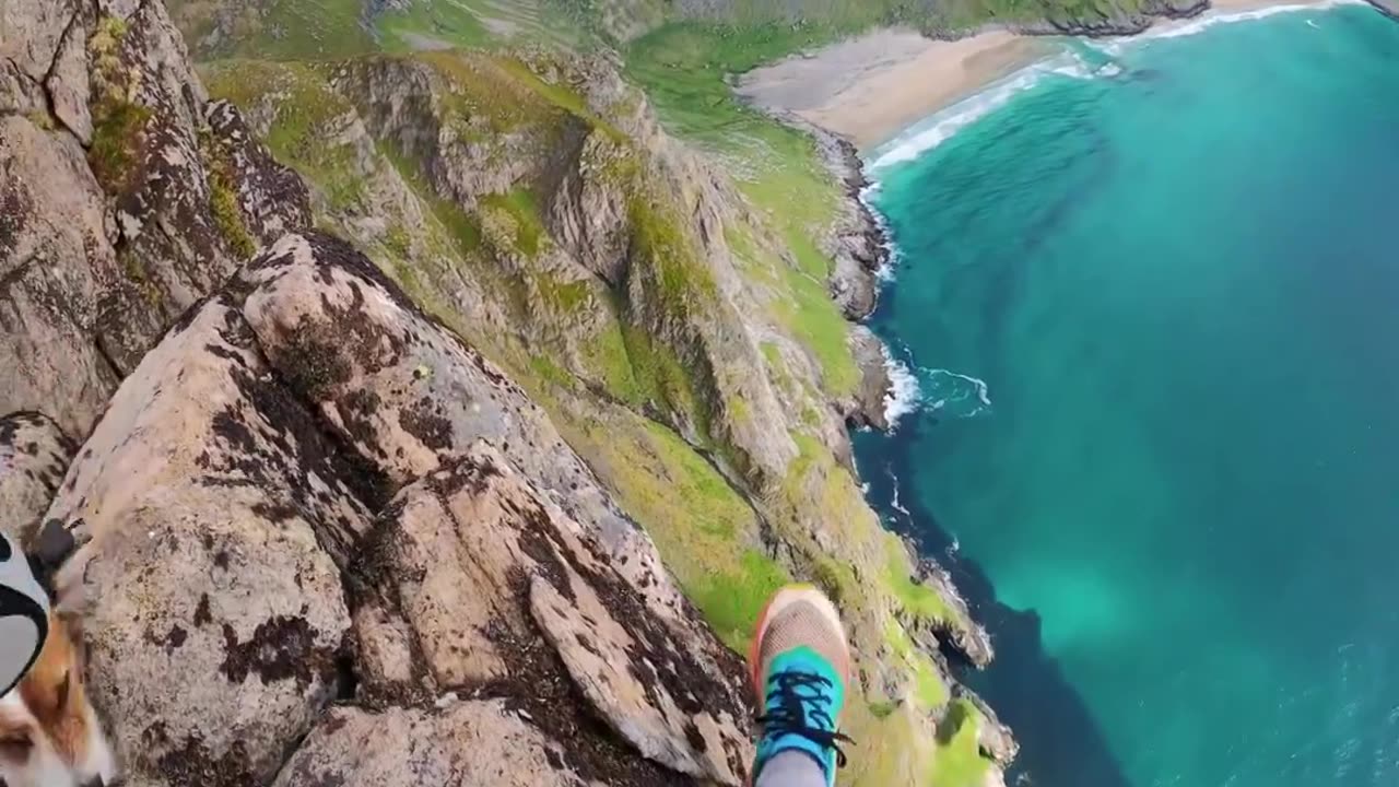 Lofoten , Norway 📍😲 Would you Hike This Trail ?🤯