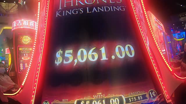 Game Of Thrones King's Landing Slot Machine Huge Jackpot $2.40 Bet Wins Thousands!