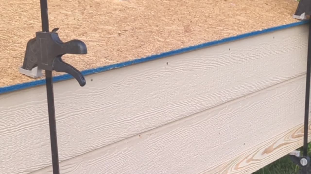 Chicken coop nesting box