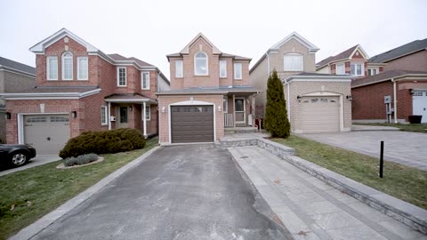 53 Epps Cres, Ajax