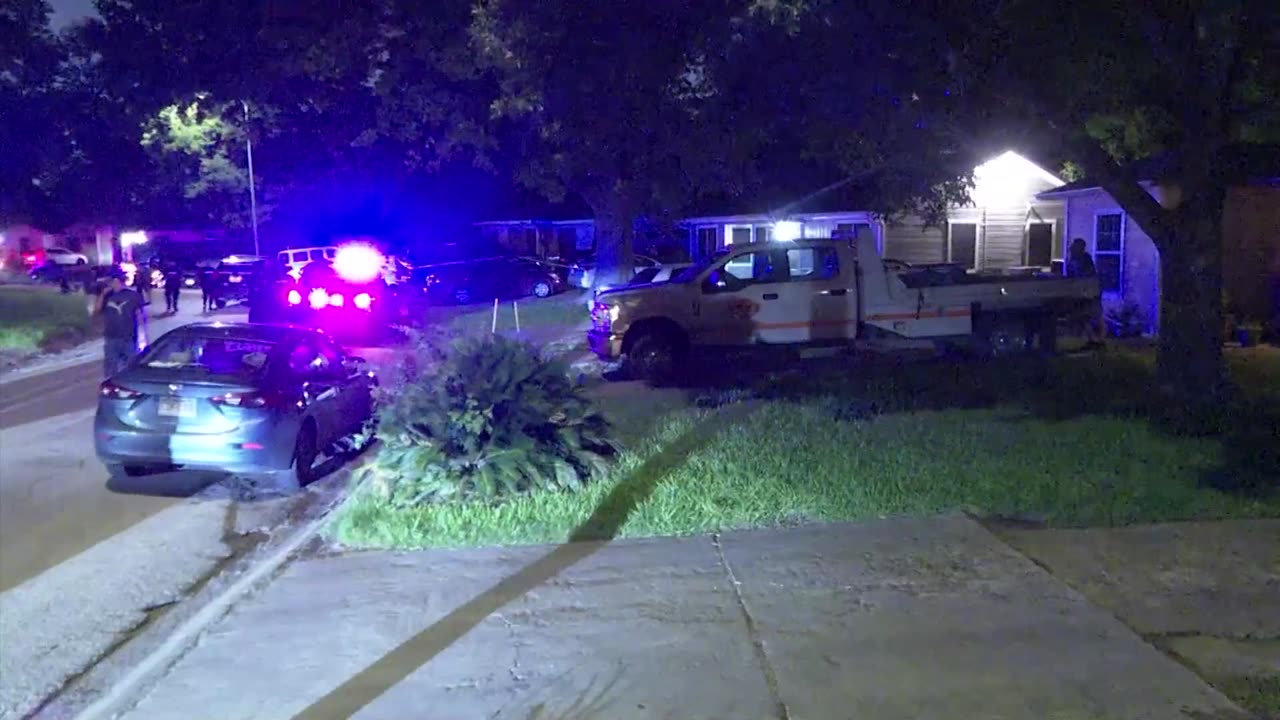 Man Shoots Kill ex-girlfriend,Her Cousin Before Shooting Himself