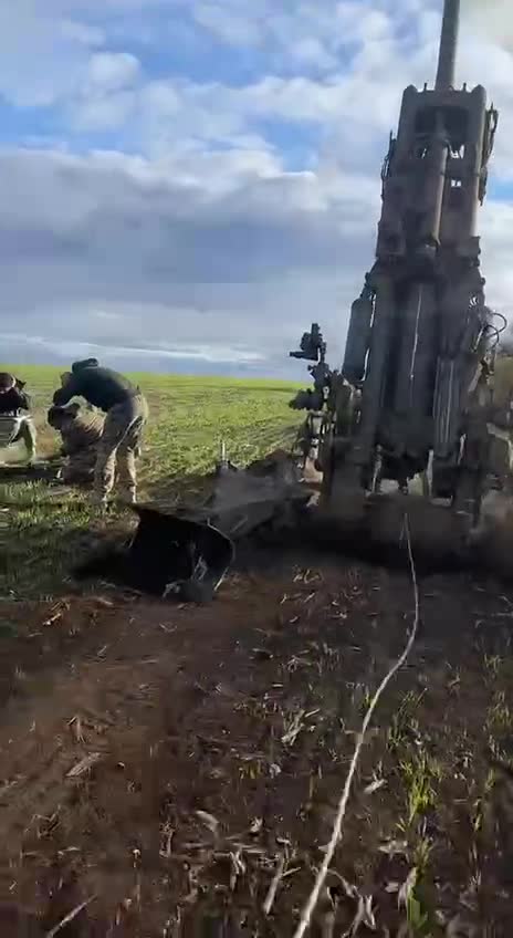 M777 works on the positions of the invaders