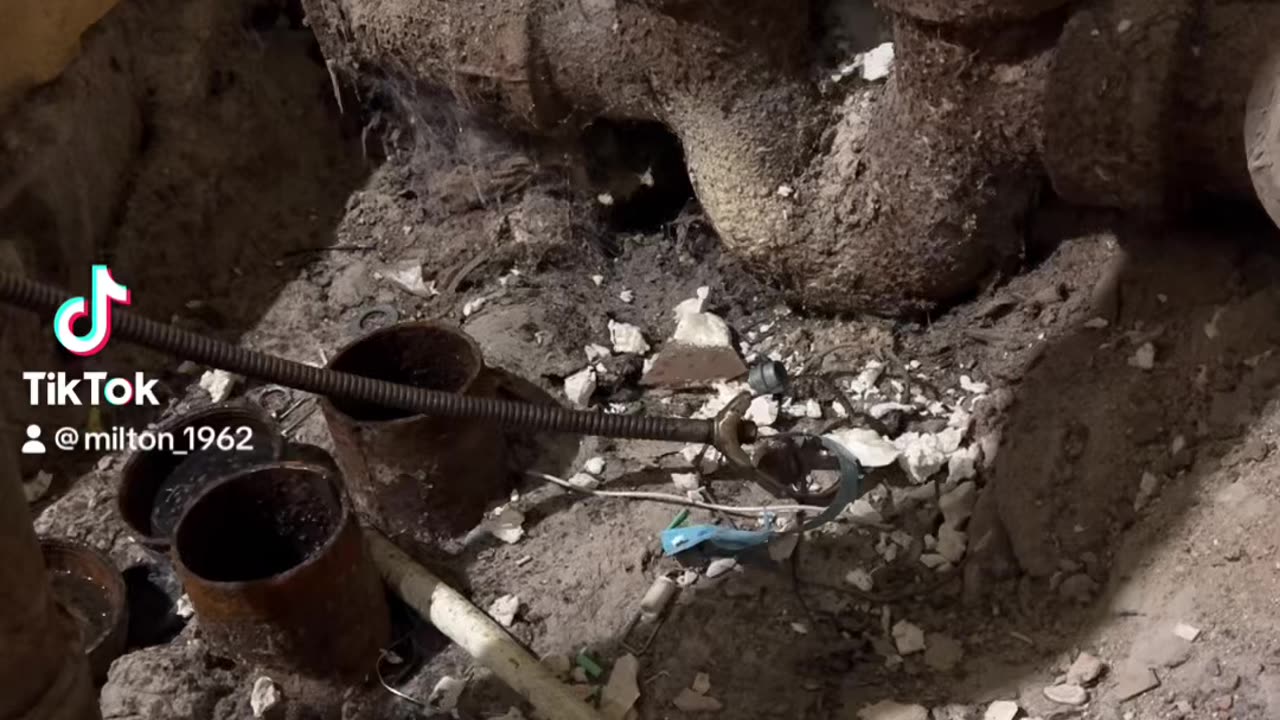 Destapando un desagüe