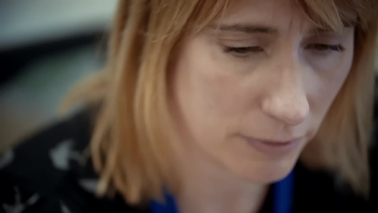 Police Officers Exposed For Assaulting Members Of British Public _ To Catch _Full-HD