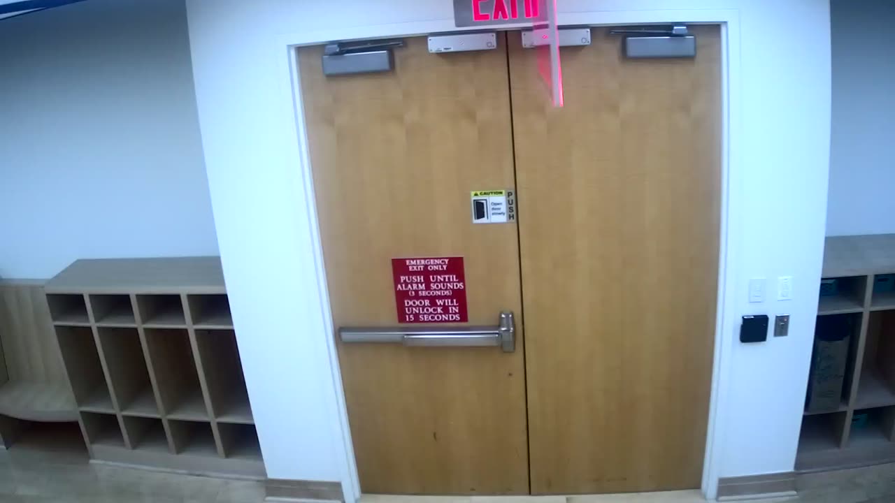 8603OHOB01104_2021-01-06_06h20min00s787ms.mp4