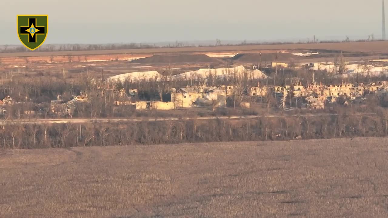 Ukrainian Tank Firing on a Building Used as Russian Command Post