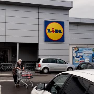 Medias, parcare Lidl, radiatie radiofrecventa