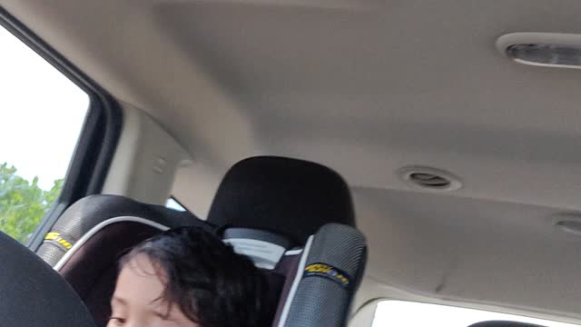 Play mommy and daddy's song