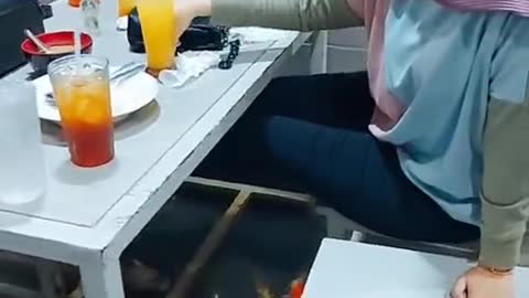 Eat with fish